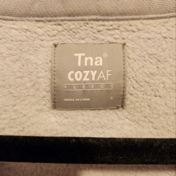 TNA cozy af Fleece collared sweater, size 1, lilac - Picture 3 of 5